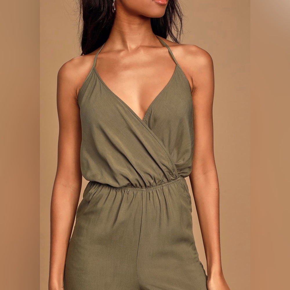 Lulu’s Halter Jumpsuit NWOT Olive Green Size S - Picture 4 of 4
